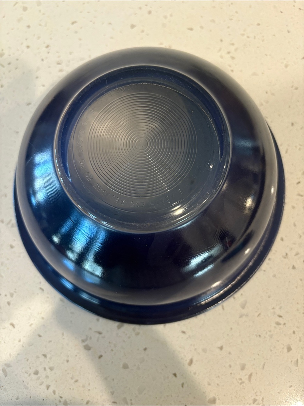 Pyrex Deep Cobalt Blue Glass Mixing Bowl - Picture 2 of 3